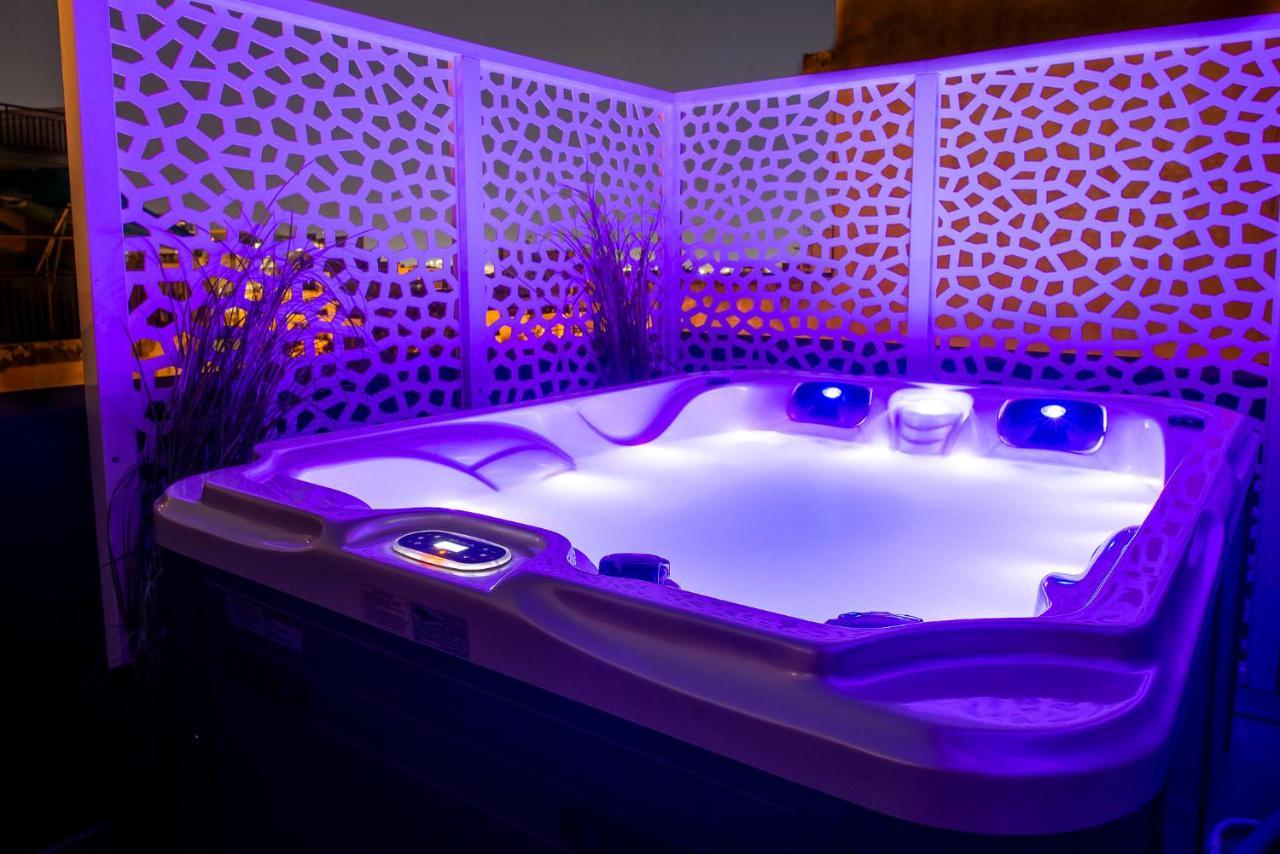 Luxury Penthouse With Acropolis View And Jacuzzi Appartement Athene Buitenkant foto